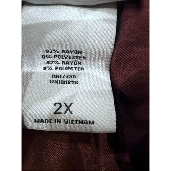 Ava & Viv rust colored shorts 2X - Picture 4 of 5